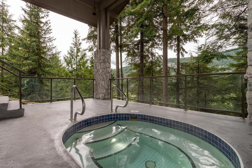 Greyhawk By Outpost Whistler Villa Eksteriør bilde